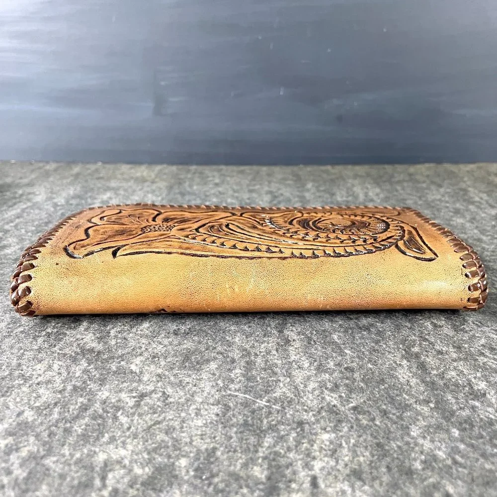 Tooled leather embossed clutch/wallet - handmade vintage - Picture 5 of 8